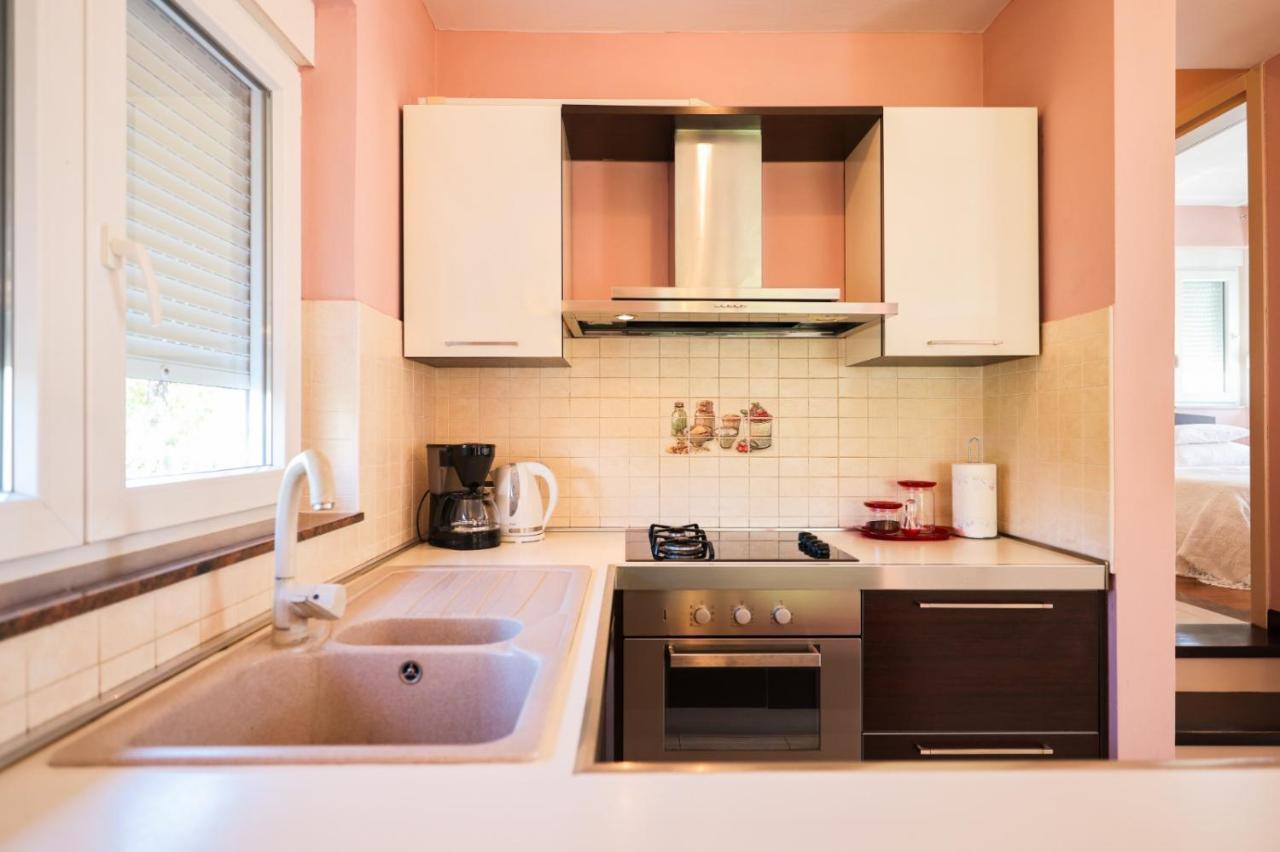 Holiday Home Cvita Sukošan Екстериор снимка