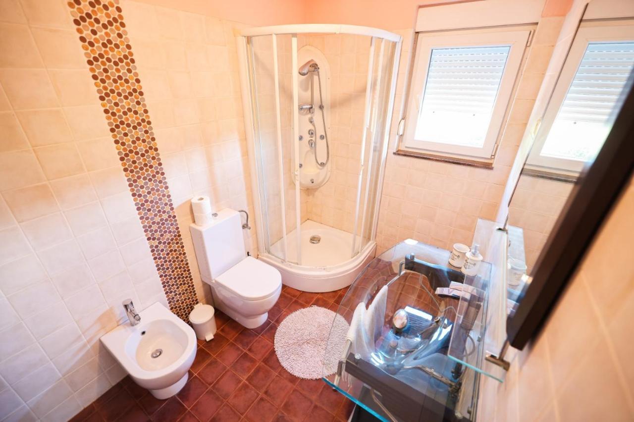 Holiday Home Cvita Sukošan Екстериор снимка