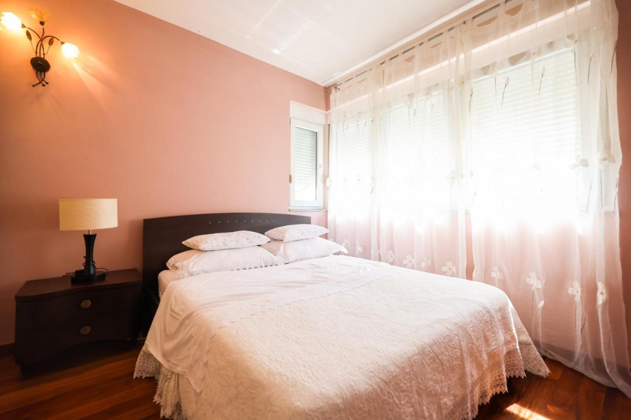 Holiday Home Cvita Sukošan Екстериор снимка