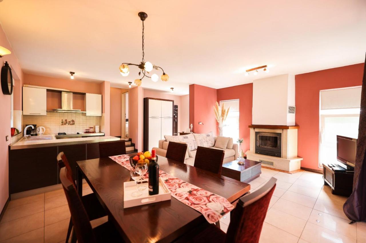 Holiday Home Cvita Sukošan Екстериор снимка