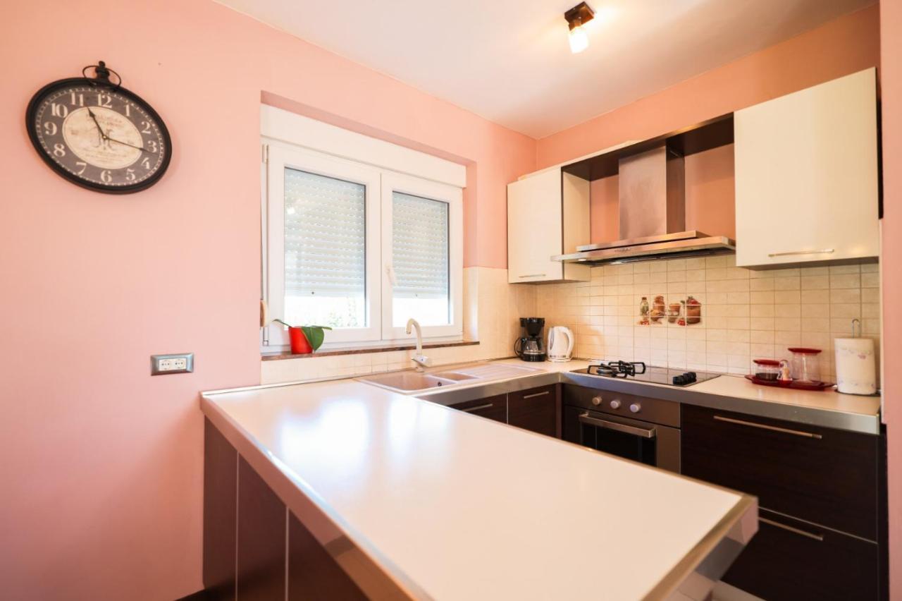Holiday Home Cvita Sukošan Екстериор снимка